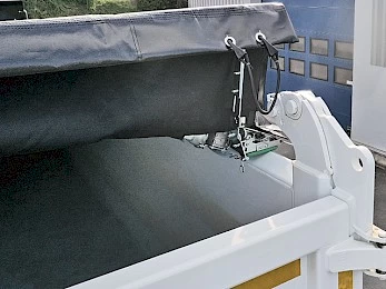 Motor integrated in the last bow of the Galoppino tarpaulin system